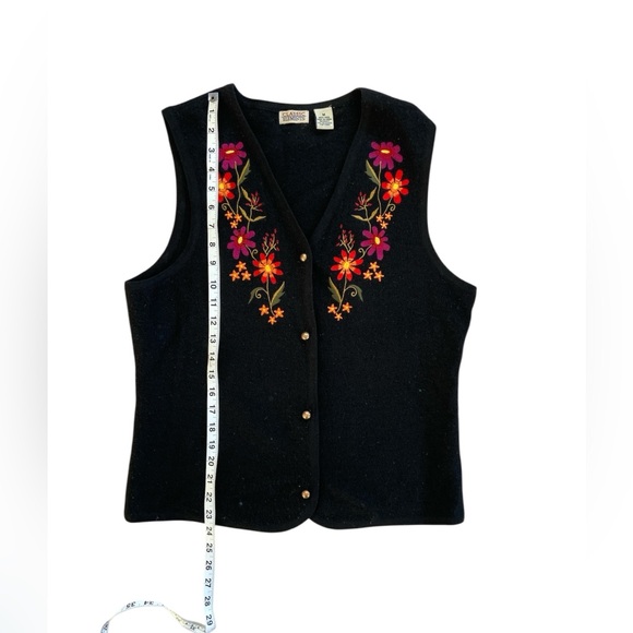 90s Vintage 100% Wool Black Embroidered Floral V Neck Vest Women's Cottagecore M - Picture 7 of 8